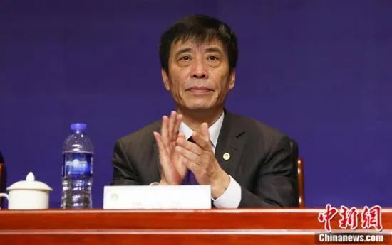 港媒曝《寻秦记》定档港片经典IP强势归来港片气息扑面而来，光是海报就有动作大片的燃炸感了！有枪战、有飙车、有爆炸、有正邪不两立的人心战场，夏日观影荷尔蒙就得这么释放！港式警匪⽚电影《无间行者之生死潜行》今日（11月10日）发布定档海报和定档预告及剧照，正式宣布11月20日爱奇艺全网独家上线